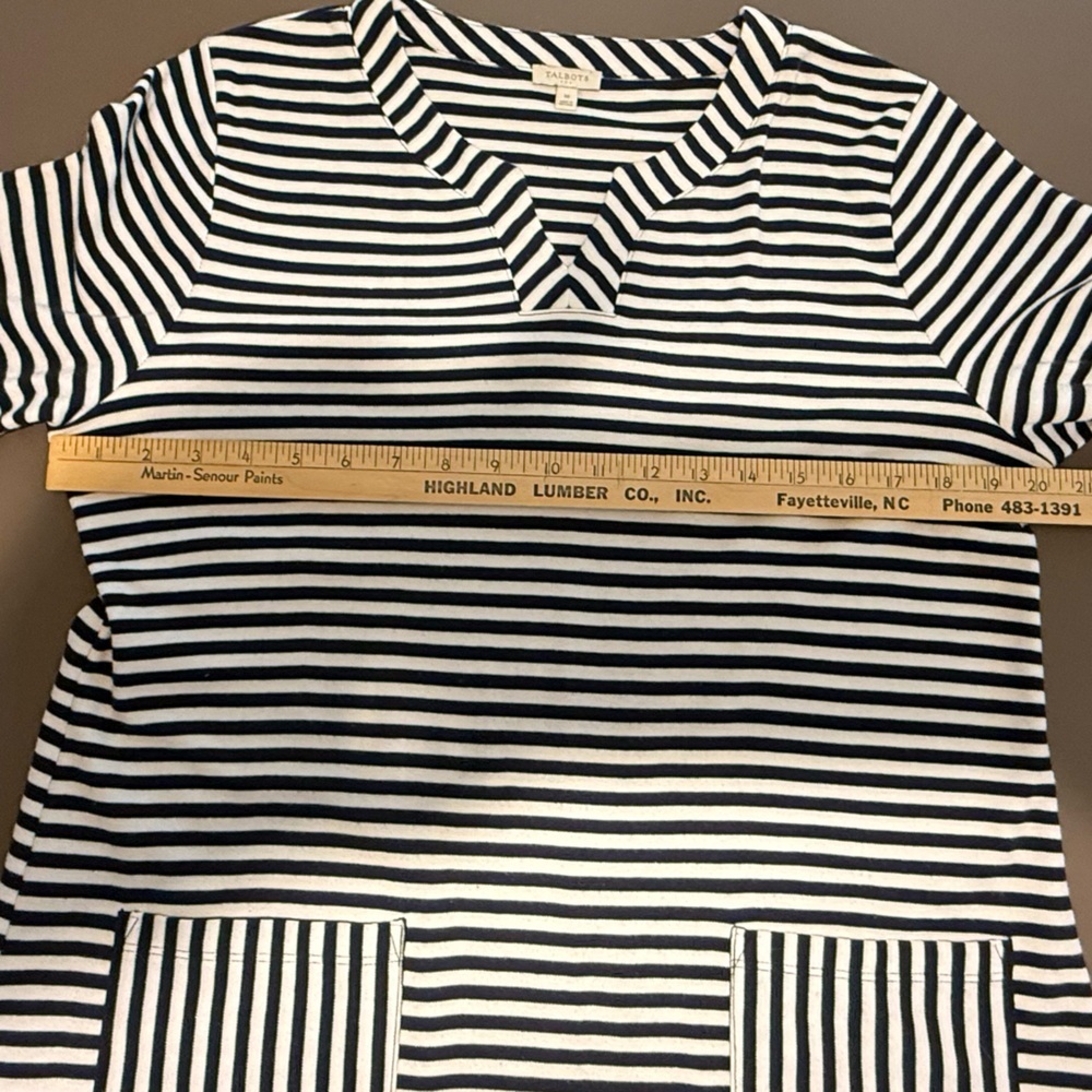 Talbots Navy and White Striped 3/4 Sleeve V-neck Tunic Size Medium - Picture 7 of 8